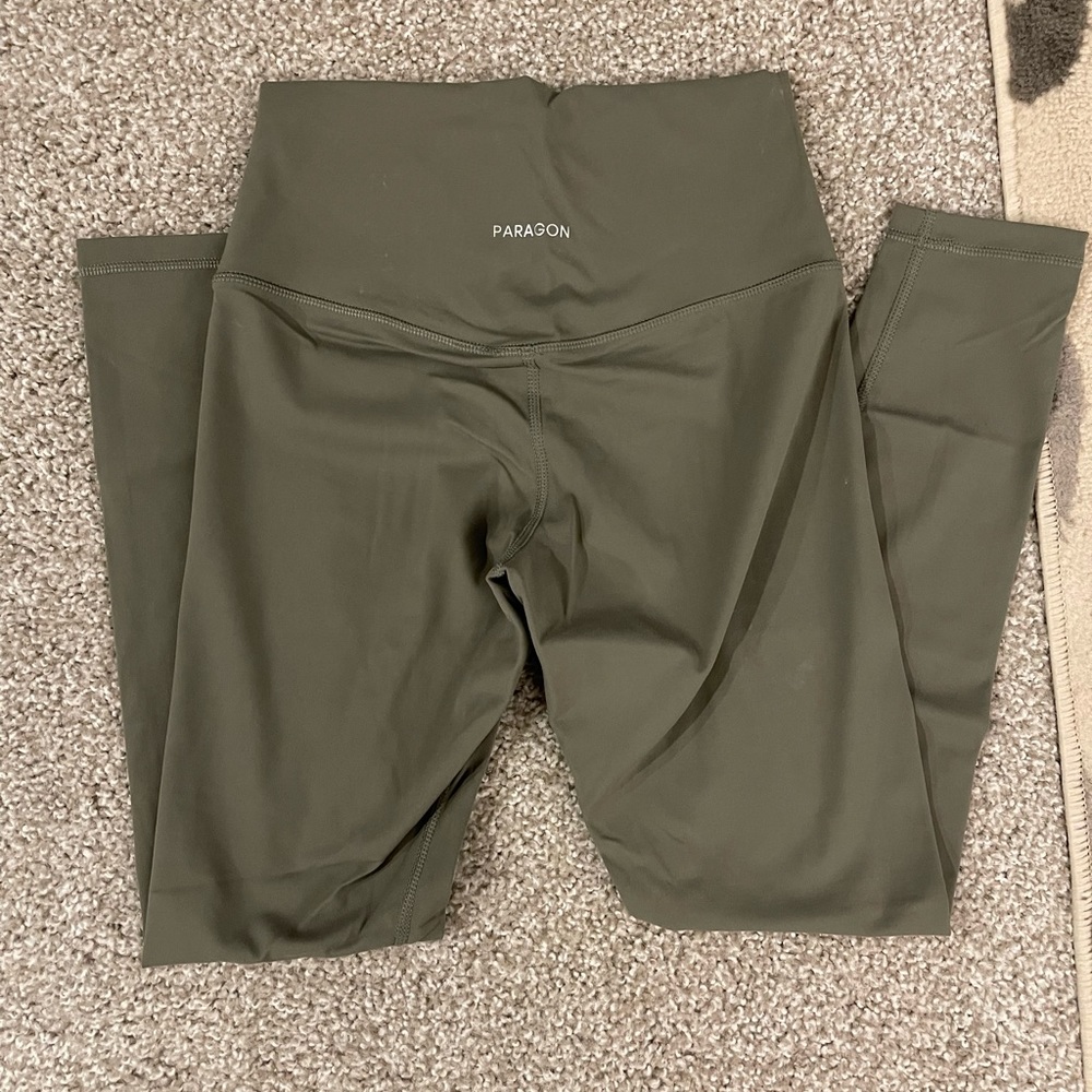 Paragon Everyday leggings.